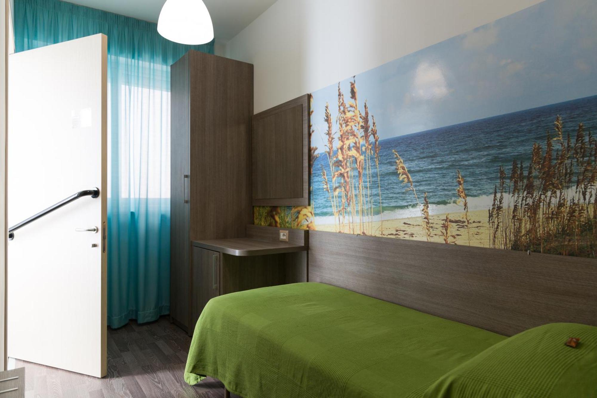 Hotel Miramare ปีเนโต ภายนอก รูปภาพ